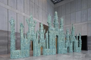 Engel über Licht und Schatten – vom erlösenden Schweigen der Form